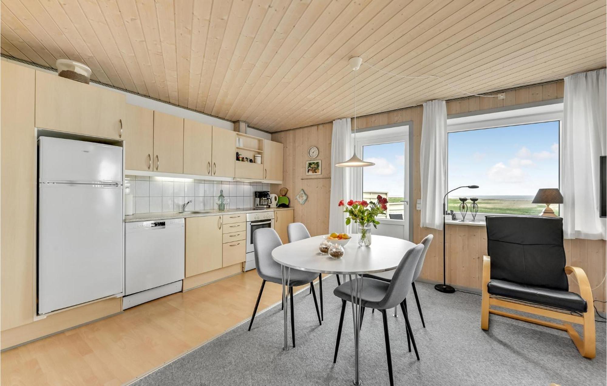 Lovely Apartment In Hvide Sande With Kitchen Havrvig Bagian luar foto